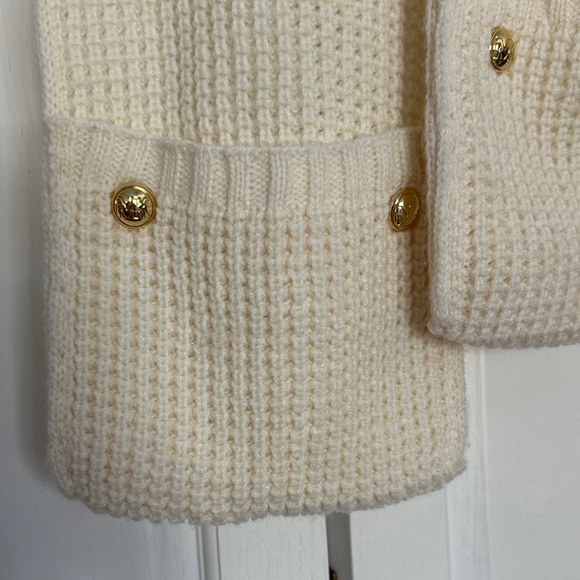 Michael Kors Cream Knit Scarf With Gold Button Pocket Detail - Picture 2 of 3